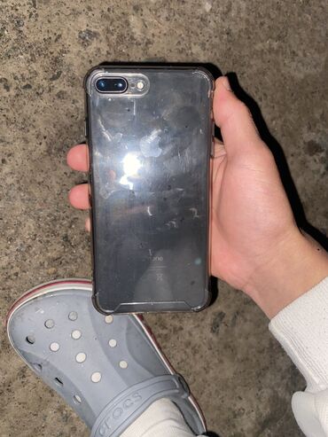 Apple iPhone: IPhone 8 Plus, Б/у, 64 ГБ, Черный, Чехол, 100 %