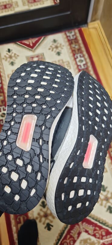 Krasofkalar və idman ayaqqabıları: Orginal Adidas Boost. Avropadan almışam bilən bilir nə olan -da lalafo.az — 11 Krasofkalar və idman ayaqqabıları: Orginal Adidas Boost. Avropadan almışam bilən bilir nə olan — 11
