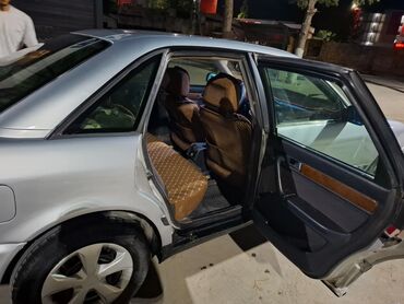 шины 2356516c: Audi 100: 1992 г., 2 л, Бензин, Седан