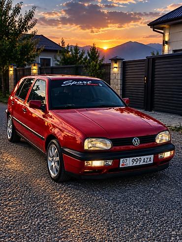 Volkswagen Golf: 1993 г., 1.8 л, Механика, Бензин, Хэтчбэк