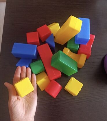 мелкие игрушки: Конструктор мелкий. Идеально подойдет для детских ручек. В отличном