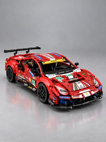 модель: Ferrari 488 GTE — конструктор 1677 деталей + картина 80×50 см — 3