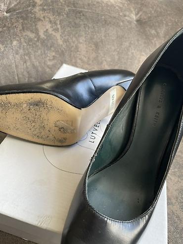 Tuflilər: Tuflilər, Charles&Keith, Ölçü: 38, rəng - Qara, İşlənmiş — 2