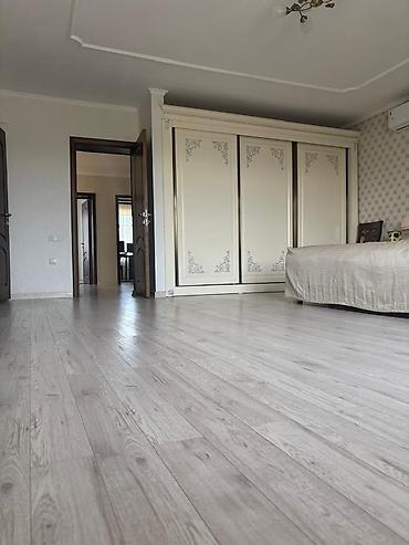 Продажа коттеджей и домов: Продается дом новопокрока, Общей площадью 400 м² . Количество — 18