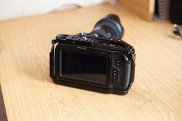 Videokameralar: - Blackmagic Pocket Cinema Camera 6K - Sigma 18-35mm, 1.8 f art lens — 5