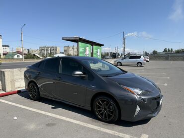 Toyota: Toyota Prius: 2017 г., 1.8 л, Автомат, Бензин