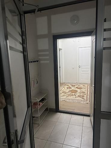 Долгосрочная аренда квартир: 3 комнаты, С мебелью — 2