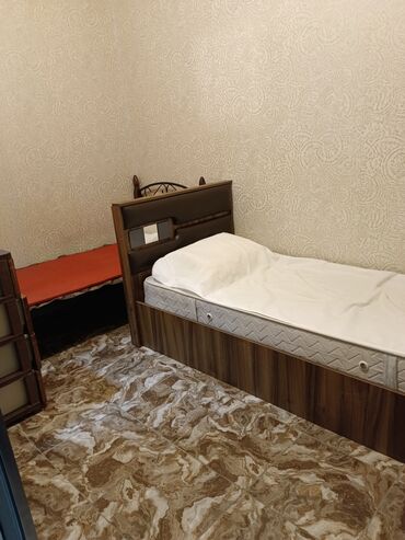 Uzunmüddətli kirayə mənzillər: Uzunmüddətli kirayə mənzil – tam mebellə - Geniş və işıqlı otaq — 11