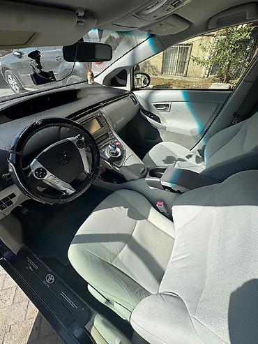 tayota progres: Toyota Prius: 2013 г., 1.8 л, Гибрид, Хэтчбэк — 5