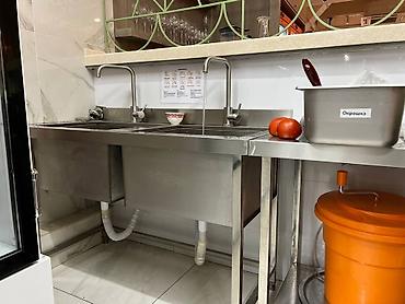 Другое оборудование для кафе, ресторанов: Изделия из нержавейки, стол холодильник, стол кондитерский, стол — 17