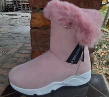 Women's Sneakers and athletic shoes: 41 — 3