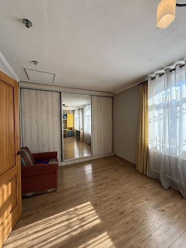 Долгосрочная аренда домов: 175 м², 5 комнат, Кондиционер, Забор, огорожен, Парковка — 15