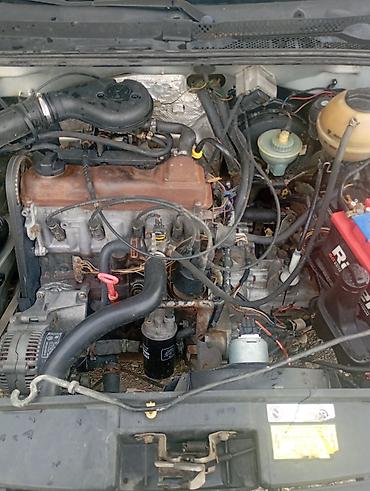 sprinter 4 4: Volkswagen Golf: 1992 г., 1.8 л, Механика, Бензин, Хэтчбэк — 1