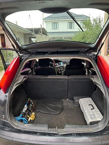 Ford: Ford Focus: 2003 г., Механика, Бензин, Хэтчбэк — 9