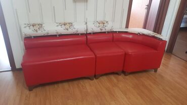 Комплекты диванов и кресел: Угловой диван, Нераскладной, Без подьемного механизма, Кожзаменитель, Нет доставки