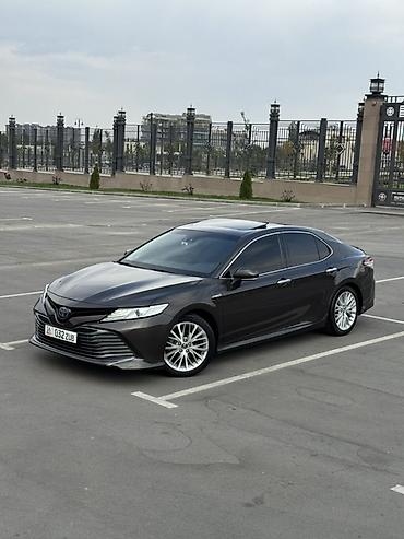 сиденя голф 3: Toyota Camry: 2018 г., 2.5 л, Автомат, Гибрид, Седан — 1
