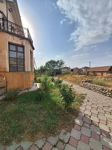 Продажа коттеджей и домов: Продается просторный дом с участком 16 соток ж/м Ынтымак (ул — 14