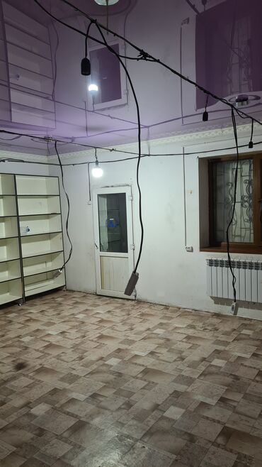 Комнаты: 25 м², Без мебели