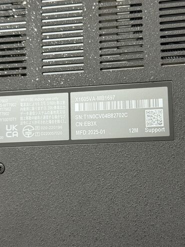 ASUS: Təzə vəzziyətdə. Alınandan Cəmi 18 saat işlənib. Çox baha alınıb. İş — 9