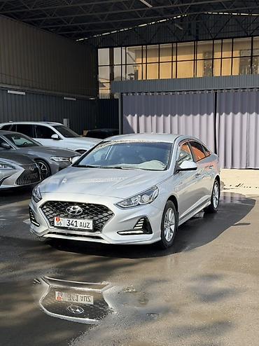 Hyundai Sonata: 2021 г., 2 л, Автомат, Газ, Седан