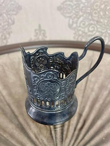 cay qabi: Metaldan hazırlanmış qrafin/çay stəkanı üçün podstakanik (stakanaltı) — 3