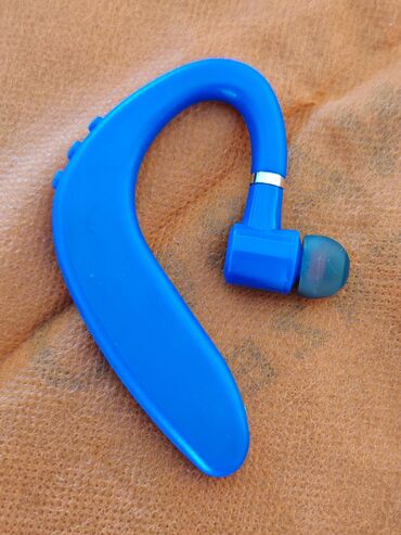 Slušalice: Prodajem bežičnie Bluetooth slušalice sa kućištima. 1) Bela TWS — 13