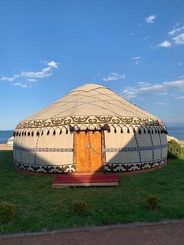 Аренда юрт: Аренда юрты, Каркас Деревянный, 100 баш, Казан, Посуда, С полом — 12