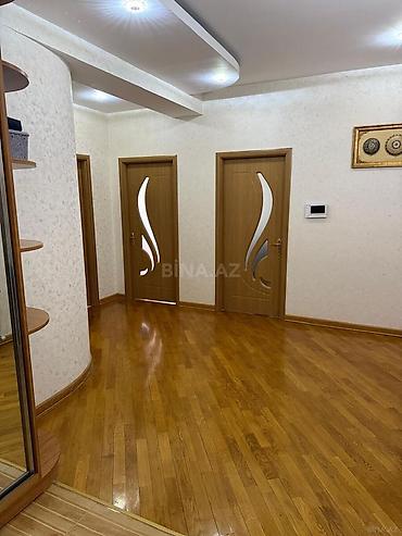 6 mkr: Bakıxanov qəs., 3 otaqlı, Yeni tikili, 120 kv. m — 3