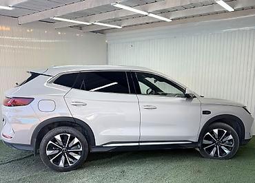 BYD: BYD Song Plus: 2025 г., 1.5 л, Гибрид, Кроссовер — 4