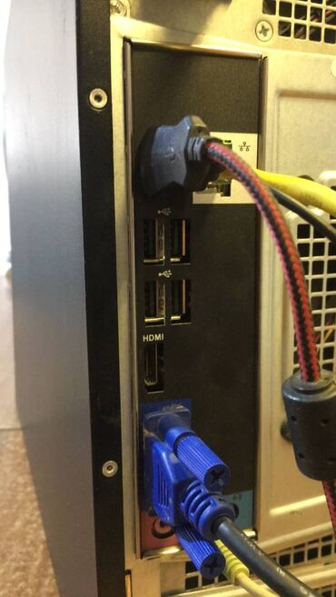 Desktop računari i radne stanice: Desktop Dell optiplex 3010 ful intel procesor intel i3-3220 na na lalafo.rs — 2 Desktop računari i radne stanice: Desktop Dell optiplex 3010 ful intel procesor intel i3-3220 na — 2