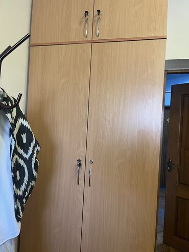 кресло на офис: Кеңсе отургучу, Колдонулган, түсү - Сары, Жыгач