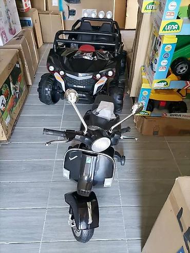 Sve za decu: Dečiji električni skuter Vespa – klasičan dizajn, moderna vožnja - — 2