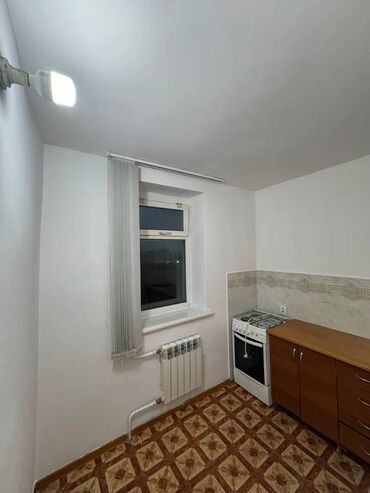 Продажа квартир: 1 комната, 35 м², Общежитие и гостиничного типа, 4 этаж