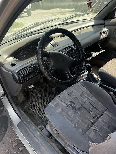 mers 202: Mazda 626: 1999 г., 2 л, Механика, Газ, Седан — 1