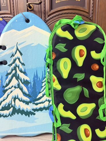 Санки и тюбинги: Прочные ледянки и санки для зимних покатушек. Ледянки: - Жесткая — 4