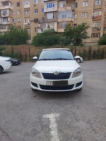 Skoda: Skoda Fabia: 1.6 l | 2011 il 224000 km Universal