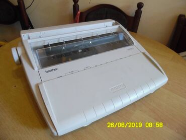 Tastature: Električna pisaća mašina Brother Ispravna. Pojedine zabice za kuciste na lalafo.rs — 12 Tastature: Električna pisaća mašina Brother Ispravna. Pojedine zabice za kuciste — 12