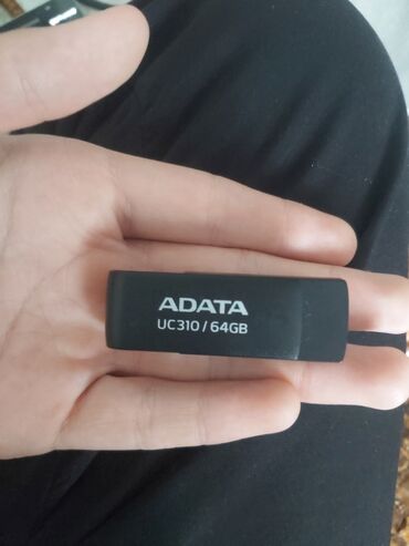 Другие аксессуары для компьютеров и ноутбуков: Флешка 64gb USB 3.2, пользовался 1 раз