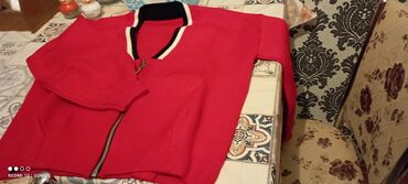 adidas jaket: Женский свитер S (EU 36), цвет - Красный