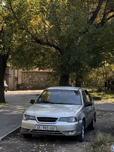 Daewoo: Daewoo Nexia: 2010 г., 1.5 л, Механика, Бензин, Седан