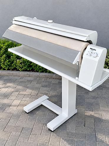 par utu: Miele B 995 D ütüləmə mərkəzi – silindrik ütü/press - Marka/model — 1