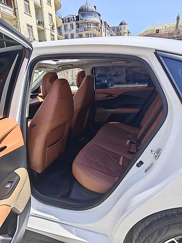 2005 kia sephia: Changan Qiyuan A05: 4.3 l | 2024 il 88000 km Sedan — 4