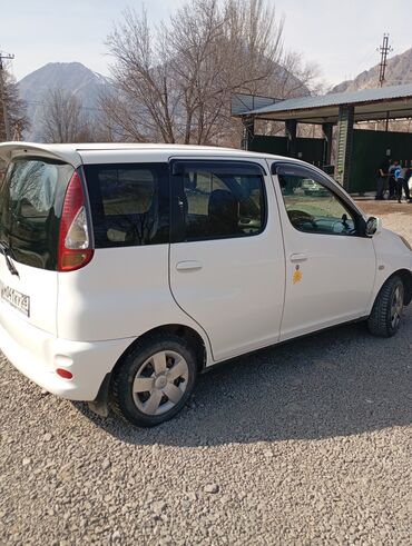 тико автомобиль: Toyota Funcargo: 2001 г., 1.3 л, Автомат, Бензин, Хетчбек