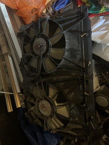 плунжерная пара: Вентилятор радиатора, от хонды Elysion снизу пластик сломан продаю