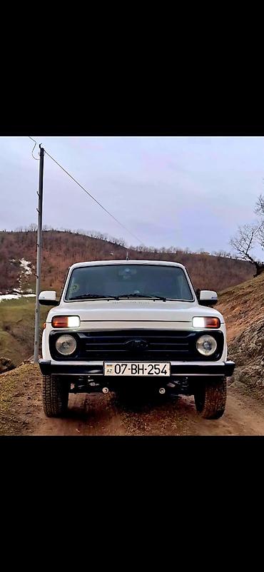 ВАЗ (ЛАДА) 4x4 Нива: 1.7 л | Внедорожник at lalafo.az ВАЗ (ЛАДА) 4x4 Нива: 1.7 л | Внедорожник