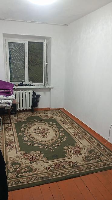 продаю 4 ком квартиру: 2 комнаты, 45 м², 2 этаж, Косметический ремонт — 2