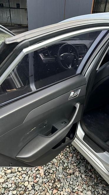 Hyundai: Hyundai Sonata: 2018 г., 2 л, Автомат, Газ, Седан — 17
