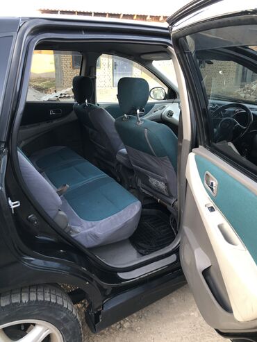 Nissan: Nissan Tino: 1999 г., 2 л, Вариатор, Бензин, Хэтчбэк — 8