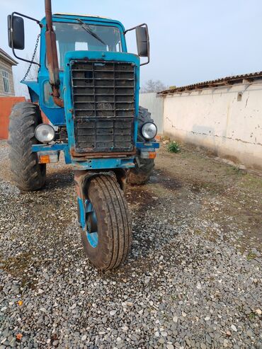 avtomobil aksesuarı: Salam dostlar bu traktor satılır. Heç bir problemi yoxdur. Azca