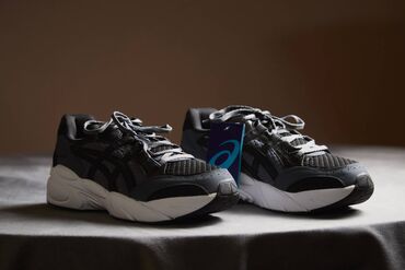 спортивная кофта reebok: Новая обувь из Америки. Оригинал. Отличное решение по доступной цене